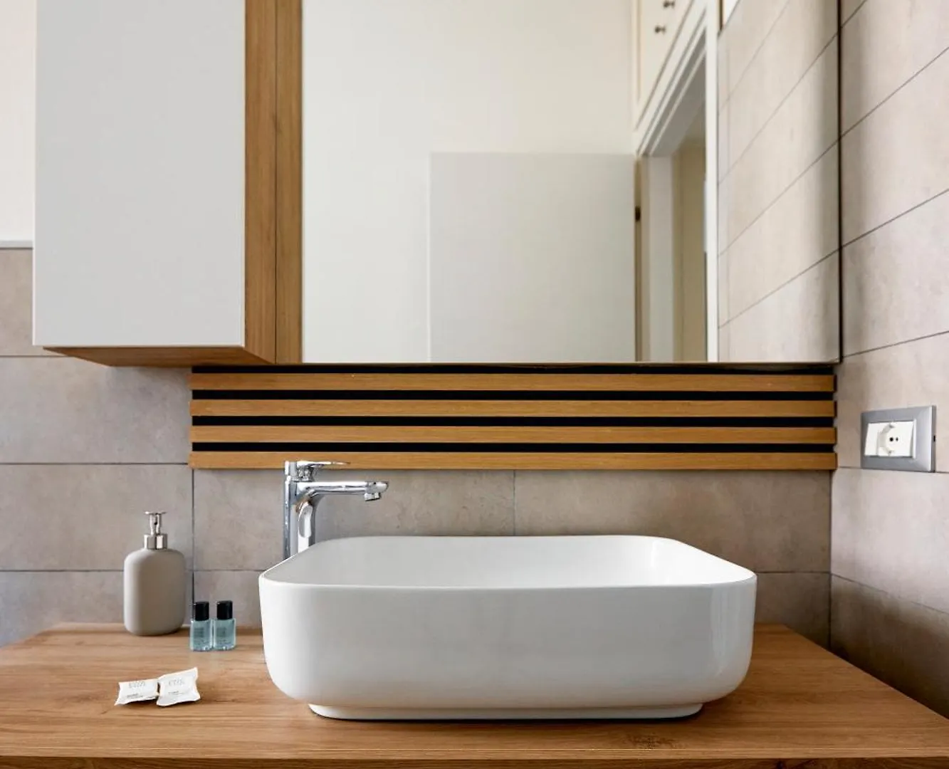 Garibaldi Oasis Retreat - Awesome Location In The Modern Milano Apartment