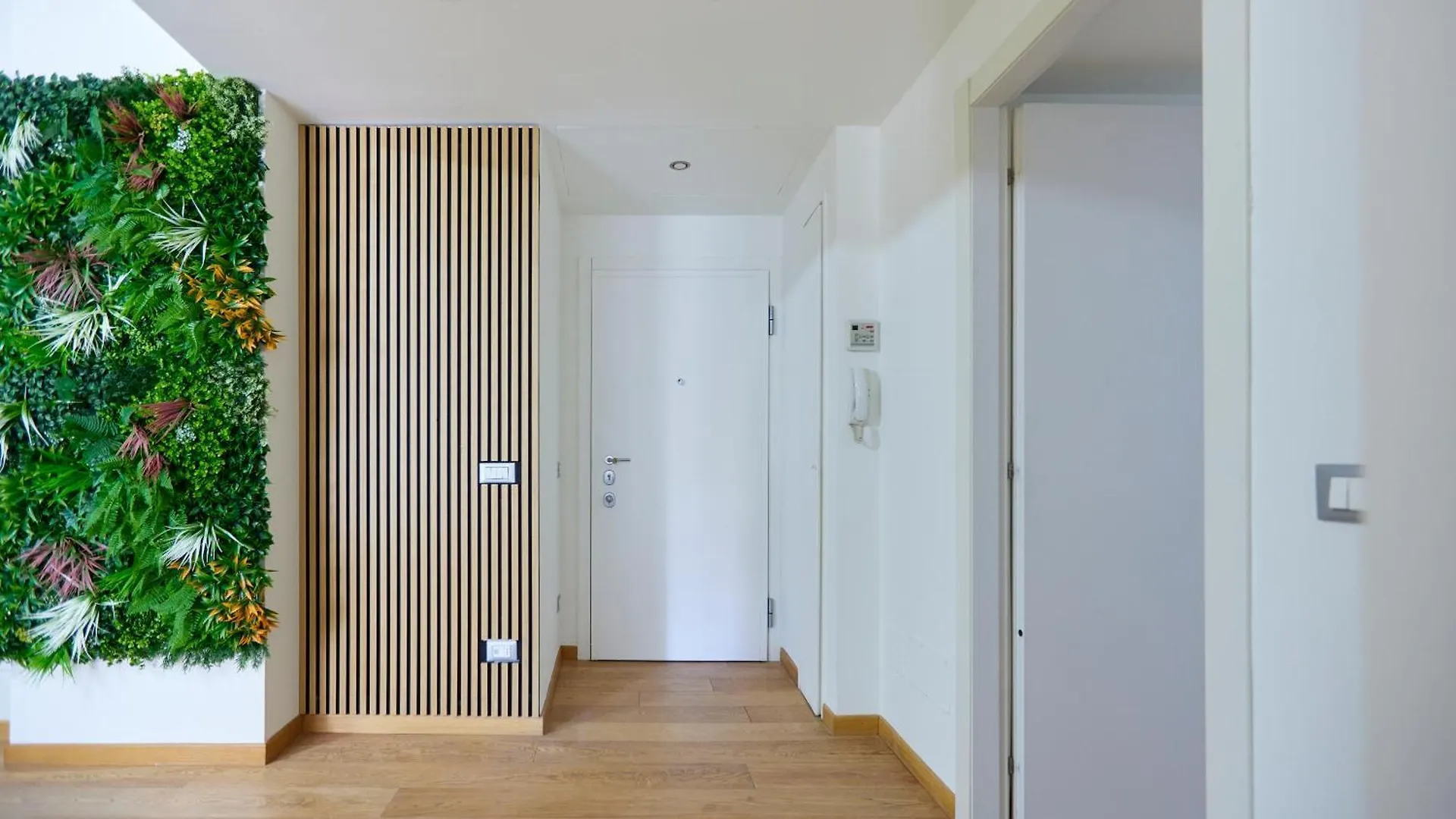 Garibaldi Oasis Retreat - Awesome Location In The Modern Milano Apartment